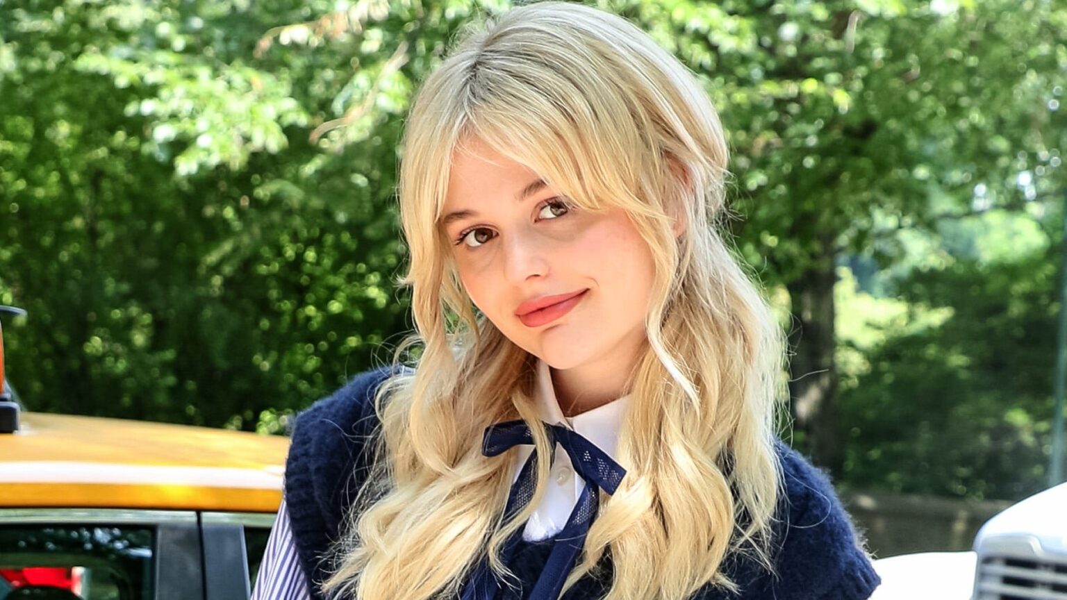 Personagens originais de Gossip Girl aparecem em reboot, mas diretor lamenta detalhe que deu errado Audrey (Emily Alyn Lind) em Gossip Girl