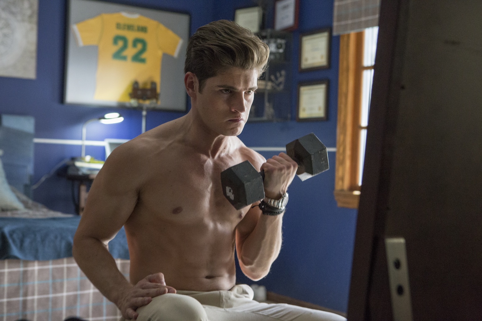 Gregg Sulkin em Fugitivos Reproducao