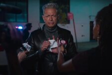 Jeff Goldblum em Search Party (Reprodução)