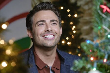 Jonathan Bennett em The Christmas House Duvulgacao