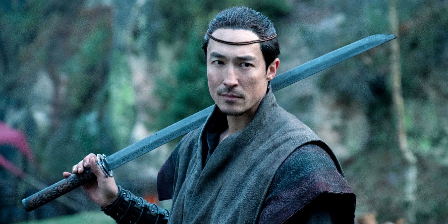 Lan (Daniel Henney) em Wheel of Time (Reprodução)