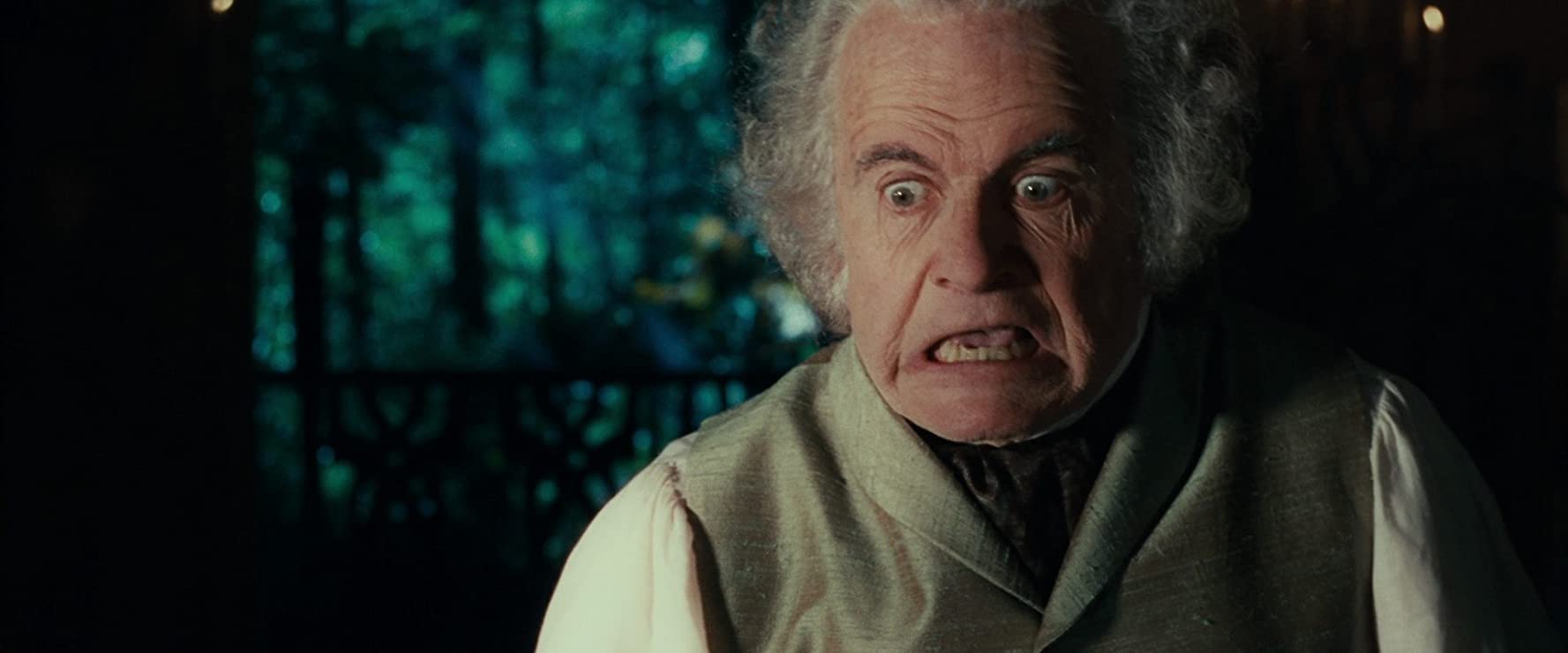 Ian Holm como Bilbo Bolseiro
