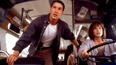 Keanu Reeves e Sandra Bullock em Velocidade Máxima (Reprodução)