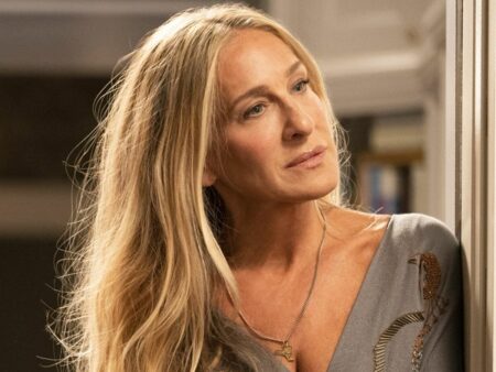 Sarah Jessica Parker como Carrie Bradshaw em And Just Like That (Reprodução / HBO Max)
