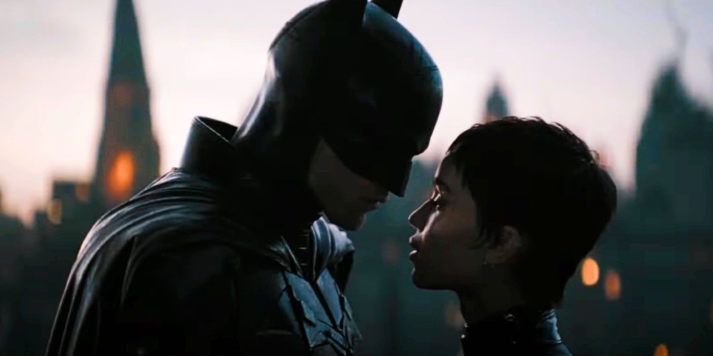 Batman (Robert Pattinson) e Mulher-Gato (Zoë Kravitz) em Batman (Reprodução)