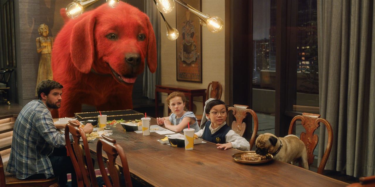 Ator diz que atuar ao lado de Clifford, o cão gigante, era perturbador 2 clifford