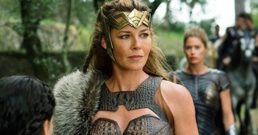 HQs revelam como pode ser série sobre a origem da Mulher-Maravilha na DC Connie Nielsen como Hipólita em Mulher-Maravilha (Reprodução)