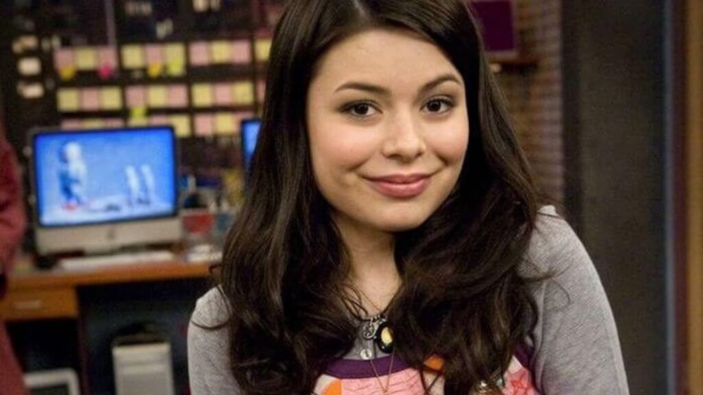 iCarly| Miranda Cosgrove fala sobre segunda temporada e retorno de estrelas o primeiro beijo de miranda cosgrove aconteceu durante icarly