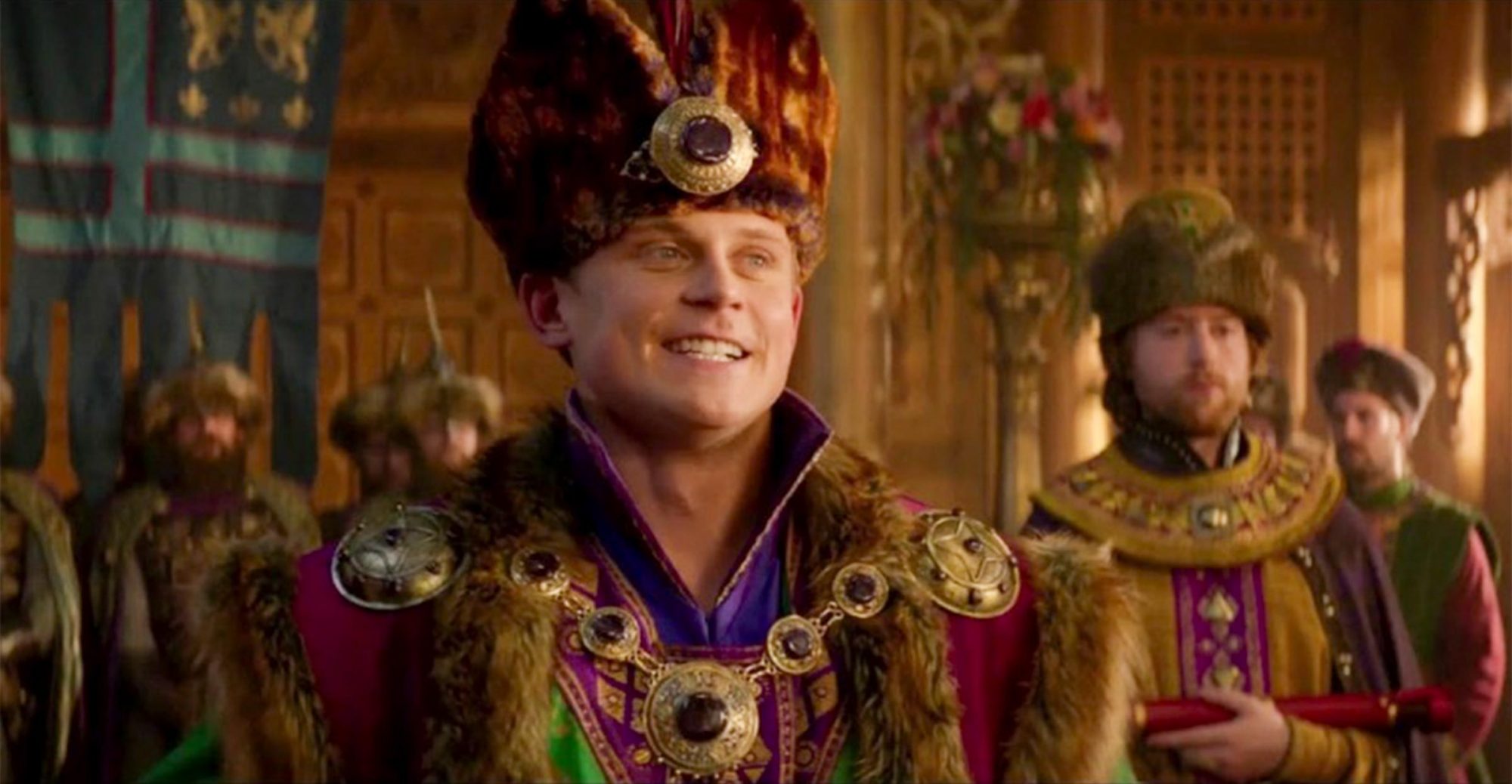 Billy Magnussen é o Príncipe Anders em Aladdin (Reprodução)