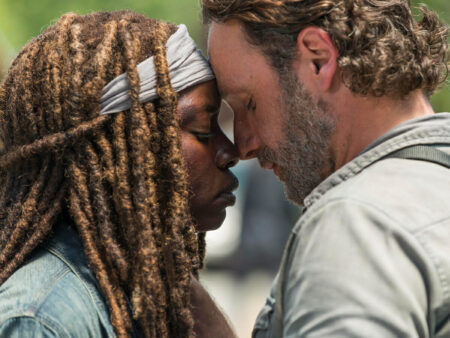 Andrew Lincoln e Danai Gurira em The Walking Dead (Reprodução)