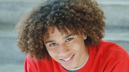 Corbin Bleu como Chad Danforth em High School Musical (Reprodução)