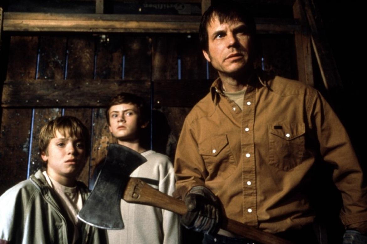 5 filmes de 2002 que completam 20 anos e ainda são um sucesso 2 Cena de A Mão do Diabo (Reprodução)