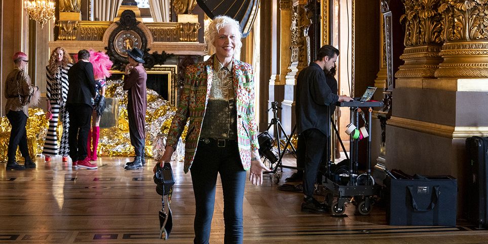 Emily in Paris | Conheça novos personagens da segunda temporada 5 Cena de Emily in Paris (Reprodução)