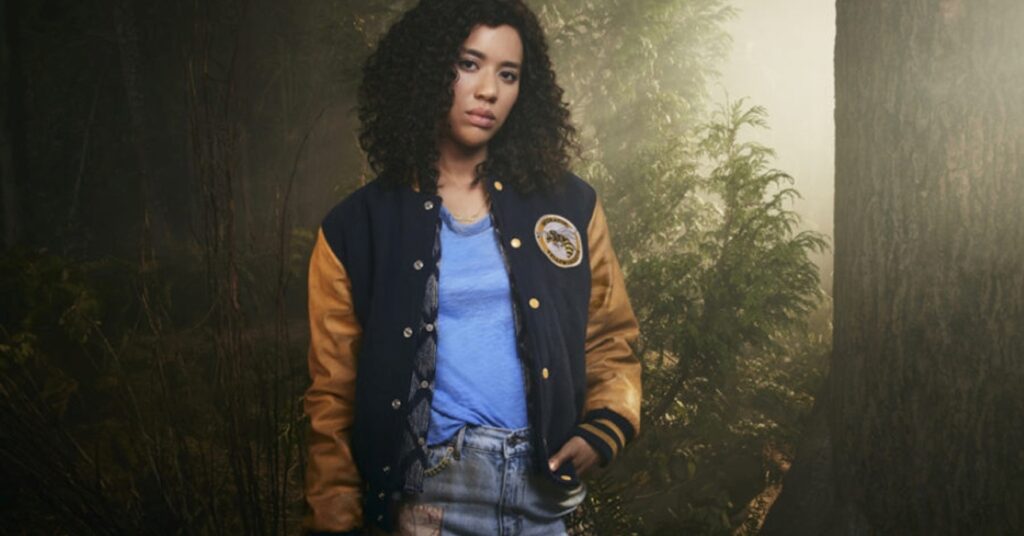 Antes da estreia da 2ª temporada, Yellowjackets é renovada para a 3ª Jasmin Savoy