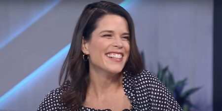 Neve Campbell em entrevista ao The Kelly Clarkson Show