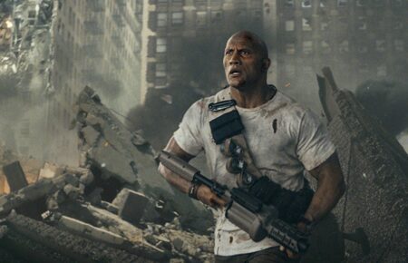 Dwayne Johnson está envolvido em projeto secreto de filme de videogame Dwayne Johnson em Rampage (Reprodução)