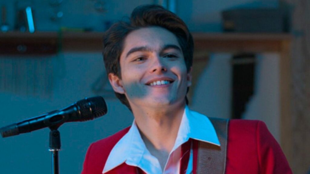Sergio Mayer Mori como Esteban Torres em Rebelde Reproducao