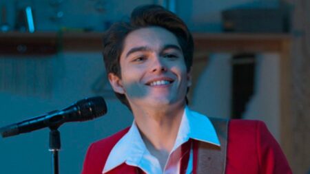 Sergio Mayer Mori como Esteban Torres em Rebelde Reproducao