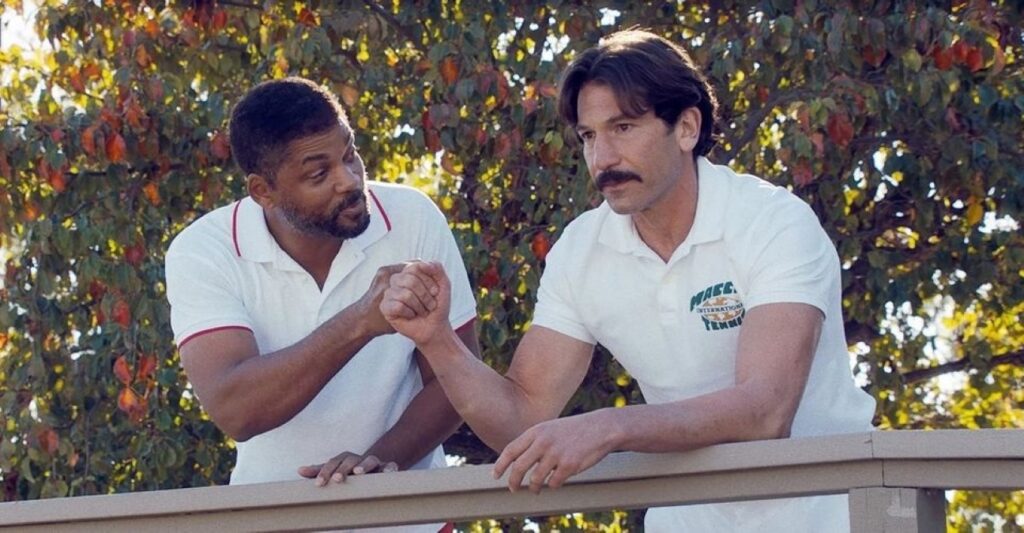 Jon Bernthal perdeu 13 quilos treinando para filme Will Smith e Jon Bernthak em King Richard: Criando Campeãs (Reprodução)