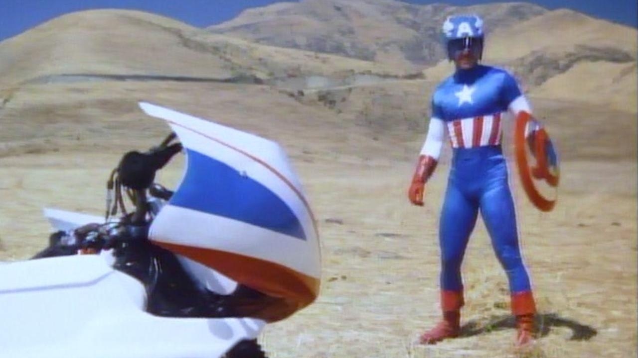 Reb Brown como Capitão América em filme de 1979