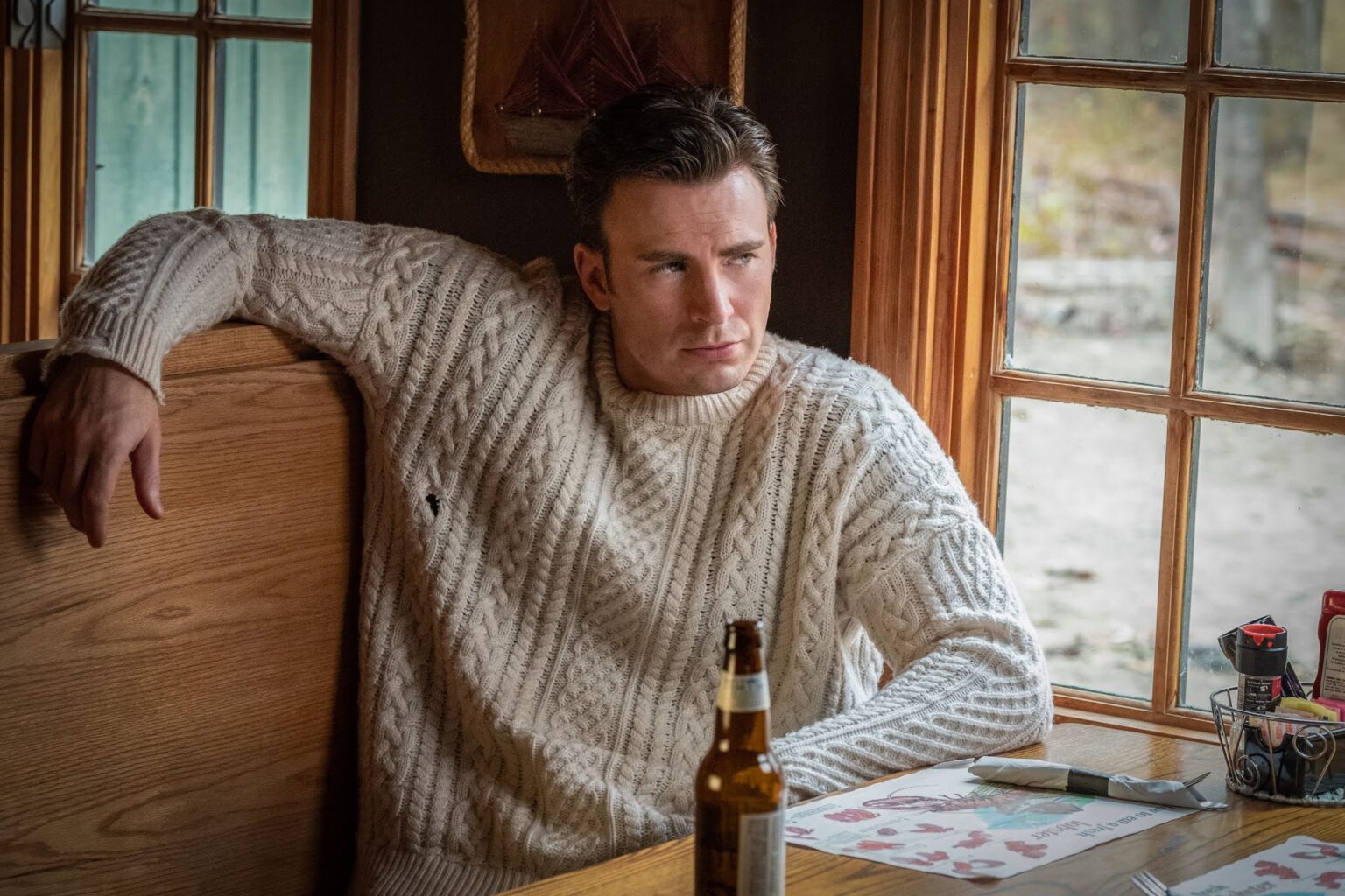 Chris Evans em Entre Facas e Segredos