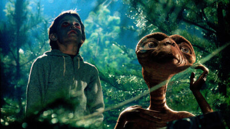 Steven Spielberg cortou cena de famoso ator em E.T. – O Extraterrestre E.T.: O Extraterrestre (Reprodução)