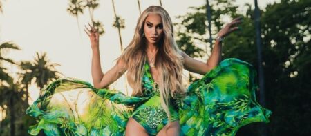 Kerri Colby usou o icônico vestido Versace original de J-Lo em desafio de RuPaul's Drag Race (Reprodução/Instagram)