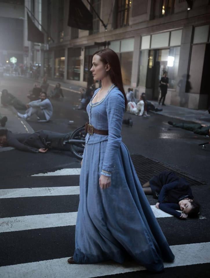 Evan Rachel Wood como Dolores em Westworld