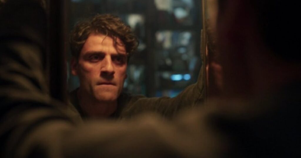 Oscar Isaac chama Cavaleiro da Lua de minissérie e tira esperança de novas temporadas Oscar Isaac como Steven Grant em Cavaleiro da Lua (Reprodução / Disney+)