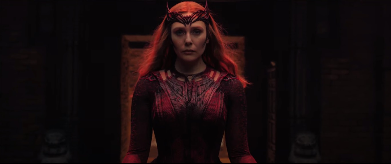 Wanda/ Feiticeira Escarlate (Elizabeth Olsen) em Doutor Estranho 2 (Reprodução/ YouTube)