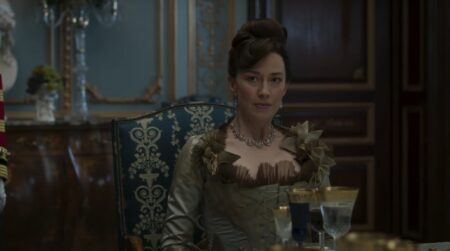 Carrie Coon revela dificuldades com o figurino de A Idade Dourada Carrie Coon como Bertha Russel em A Idade Dourada Reproducao 2