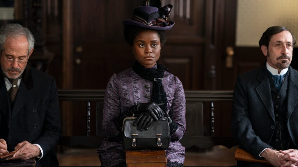 Estrela de A Idade Dourada comenta ironia da liberdade de sua personagem Denee Benton como Peggy Scott em cena de A Idade Dourada Divulgacao