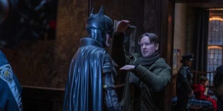 Robert Pattinson e Matt Reeves no set de Batman (Reprodução)