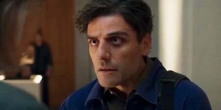 Astro de Cavaleiro da Lua revela cena que não devia ter sido excluída Oscar Isaac em Cavaleiro da Lua (Reprodução / Disney+)