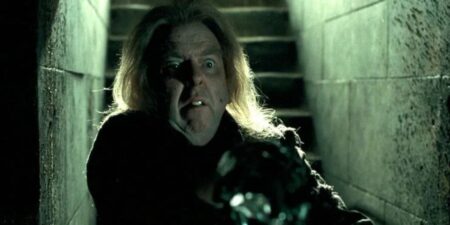 Timothy Spall conta qual cena mais amou fazer na franquia Harry Potter Timothy Spall como Rabicho em Harry Potter (Reprodução / Warner Bros.)