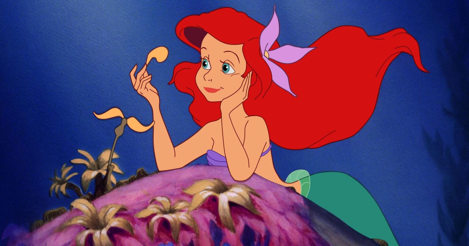 Atriz cai no choro ao falar sobre live-action de A Pequena Sereia Ariel em A Pequena Sereia (Reprodução / Disney)