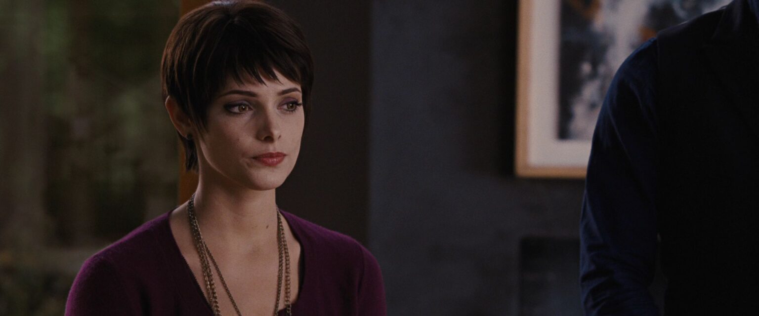 Atriz de Crepúsculo não se importa de ser reconhecida apenas pelo filme Ashley Greene é Alice Cullen na Saga Crepúsculo (Reprodução)