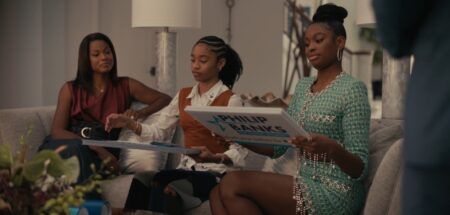 Atriz discute conflito entre mãe e filha em Bel-Air Cassandra Freeman é Vivian Banks, Akira Akbar e Ashley Banks e Coco Jones é Hilary Banks em Bel-Air (Reprodução)