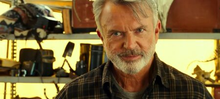 Astro de Jurassic Park achou horrível assistir ao filme no Japão Sam Neill como Allan Grant em Jurassic World: Domínio (Reprodução / Universal)