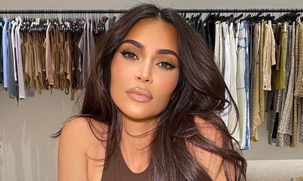 Mãe de ator da DC quer que o filho engravide Kim Kardashian, e logo 2 15