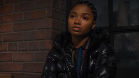 Carmen Nova Riley Nona Parker Johnson em cena de Law Order Organized Crime Reproducao