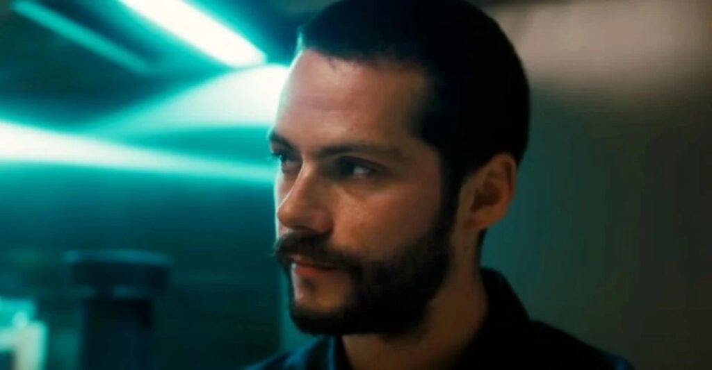 Dylan O’Brien conta segredo do clipe All Too Well de Taylor Swift Dylan O'Brien em All Too Well (Reprodução)