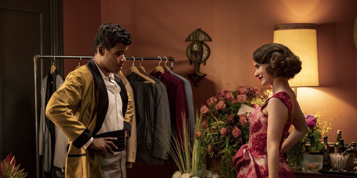 Midge Maisel Rachel Brosnahan e Shy Baldwin LeRoy McClain em cena de Maravilhosa Sra. Maisel Reproducao 1