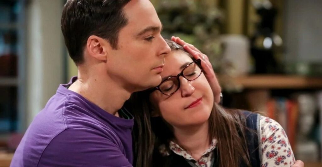 Mayim Bialik explica por que Jim Parsons foi tão bom em interpretar Sheldon Sheldon e Amy em The Big Bang Theory (Reprodução)