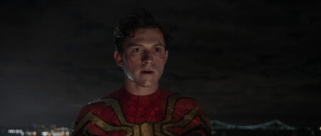 Tom Holland como Peter Parker em Homem-Aranha: Sem Volta Para Casa