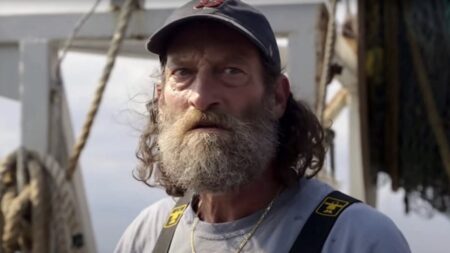 Ator favorito ao Oscar causa confusão em voo ao beber demais Troy Kotsur Reproducao