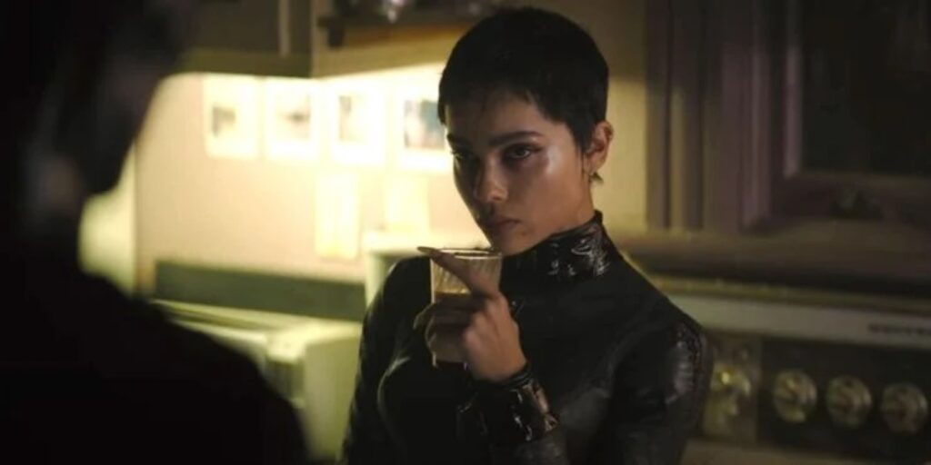 Zoë Kravitz como Selina Kyle em Batman (Reprodução / DC)