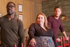 Randall (Sterling K. Brown), Kate (Chrissy Metz) e Kevin (Justin Hartley) em This is Us