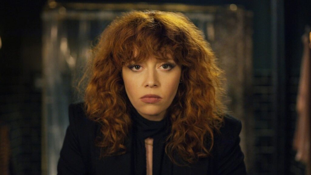 Netflix anuncia data de estreia da segunda temporada de Boneca Russa Natasha Lyonne com Nadia em Boneca Russa (Reprodução / Netflix)