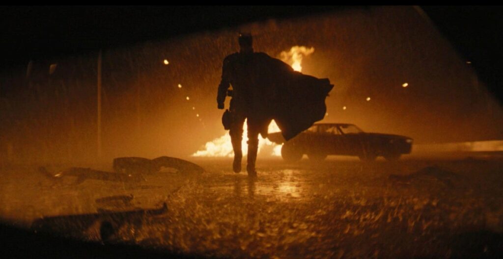 Gotham City de filme do Batman teve atmosfera sombria inspirada em quadrinhos Cena de Batman (Reprodução / DC)